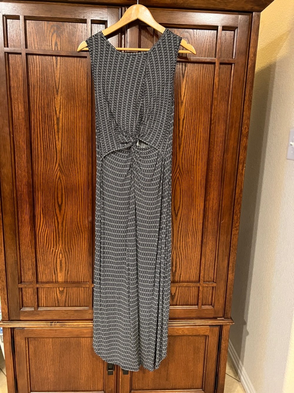 CAbi Gray Striped Sleeveless Asymmetrical Midi Dress size Medium EUC - Picture 6 of 10